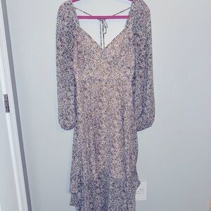 ASTR Purple/Lilac floral long sleeve dress - Size M - NWOT